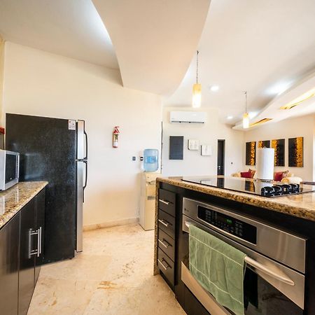 Beachfront 1 Bedroom Condo - El Faro, Surf 407 プレヤデルカーメン エクステリア 写真