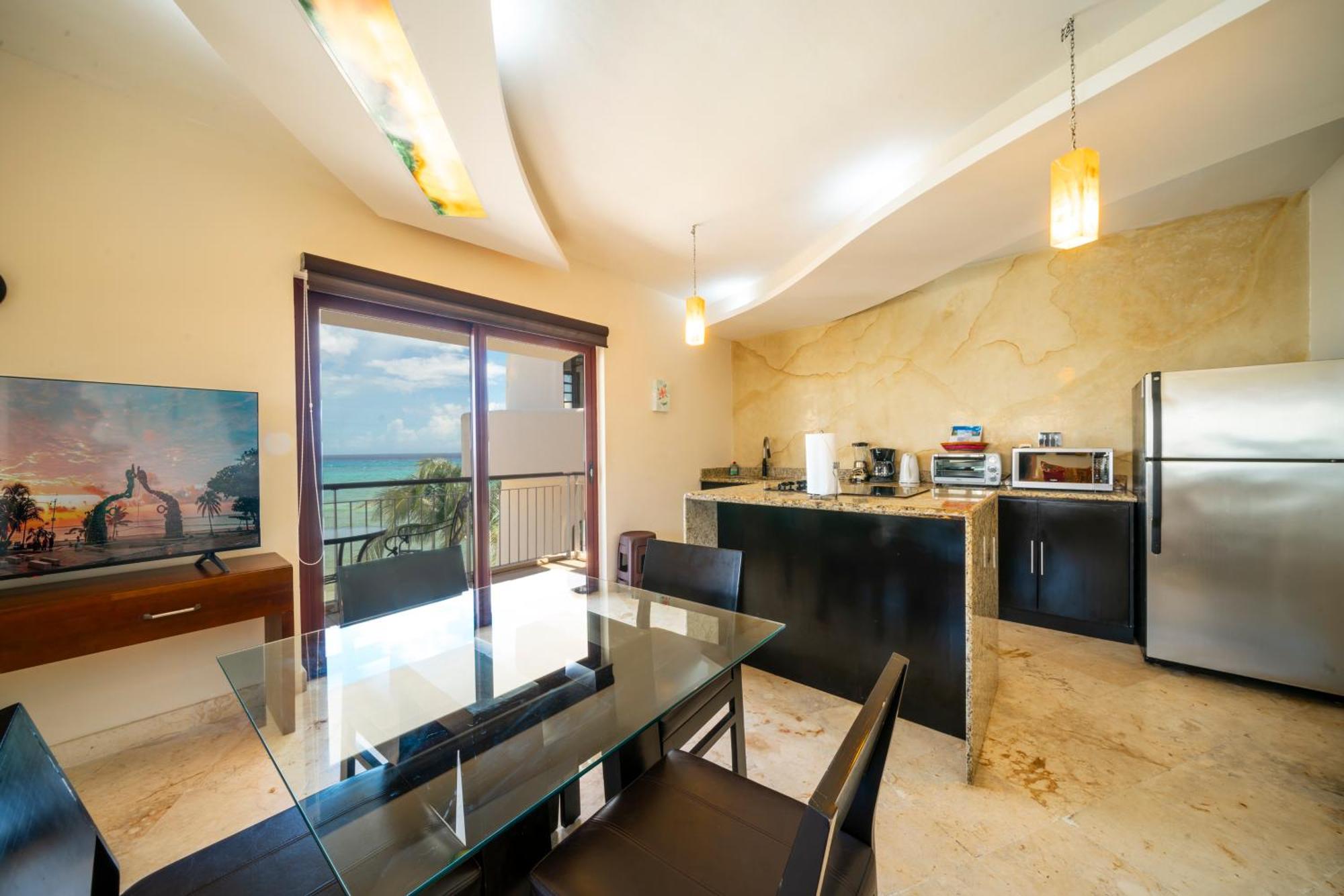 Beachfront 1 Bedroom Condo - El Faro, Surf 407 プレヤデルカーメン エクステリア 写真